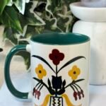 كوب بتصميم شعبي