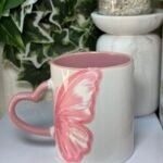 كوب الفراشة الوردي