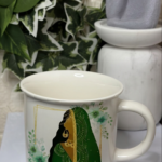 كوب بتصميم شعبي